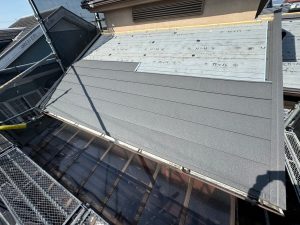 【茨木市】遮熱・断熱の効果に期待！屋根カバー工法/アイジー工業　スーパーガルテクト