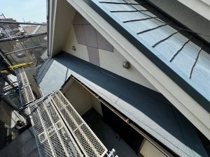 【茨木市】T様邸 数珠繋ぎでご紹介！大屋根 カバー工法で断熱！/ スーパーガルテクト